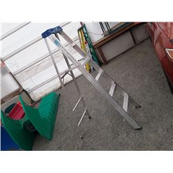 6 Foot (blue top) Aluminum Step Ladder