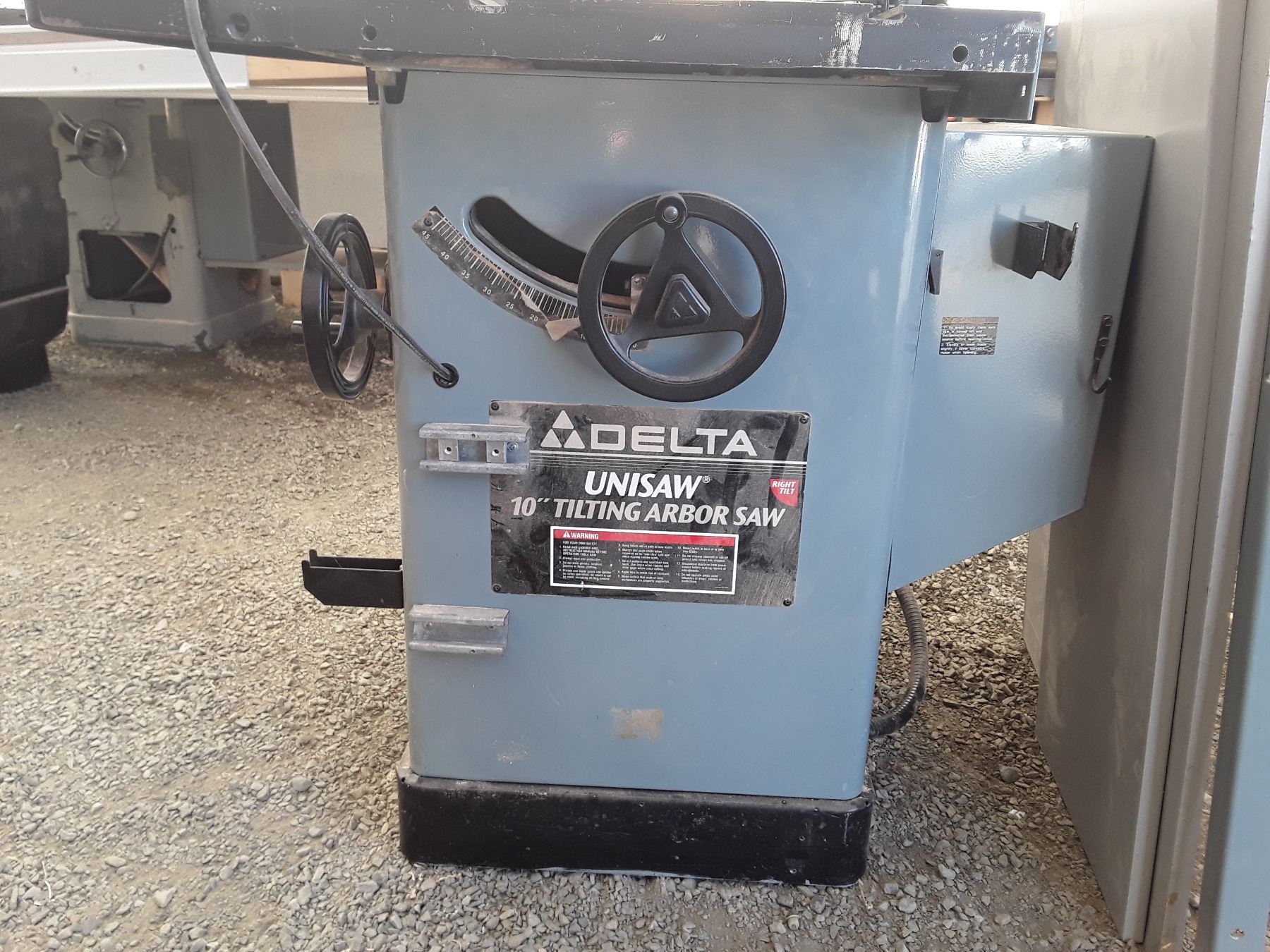 Delta Unisaw 10" Tilt Arbor Saw