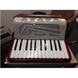 Junior Accordian Silvertone     (Old) Very Clean