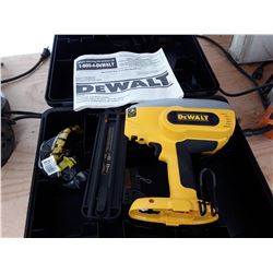 457- dewalt 18gauge nailer