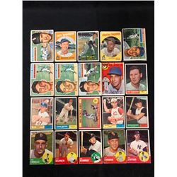 VINTAGE BASEBALL TRADING CARD LOT