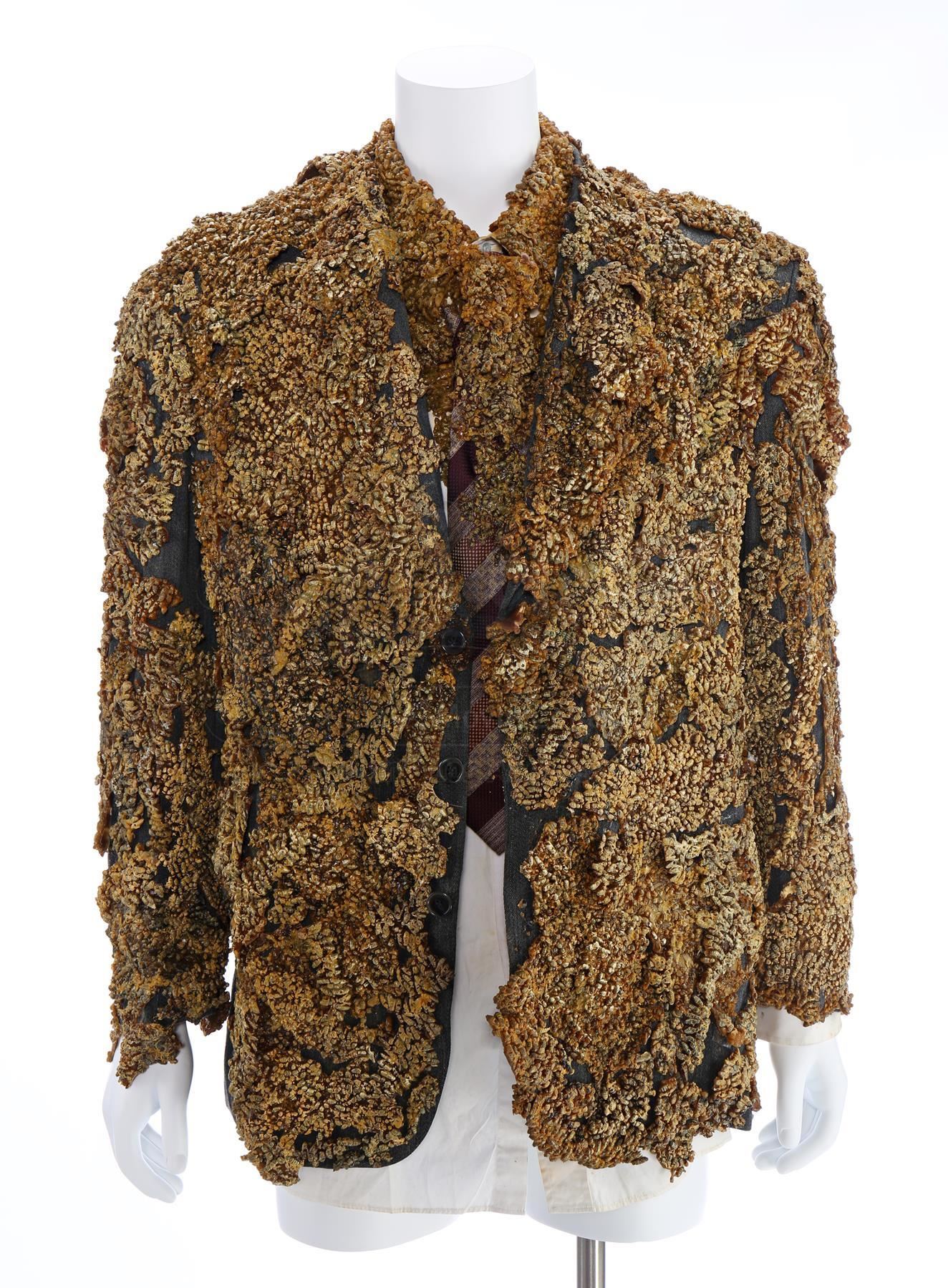 Alien Bounty Hunter s Brian Thompson Bee Covered Ensemble THE X alien-bounty-hunter-s-brian-thompson-bee-covered-ensemble-the-x