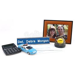 Debra Morgan's (Jennifer Carpenter) Desk Items - DEXTER (2006 - 2013)