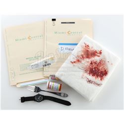 Debra Morgan’s (Jennifer Carpenter) Finale Items - DEXTER (2006 - 2013)