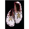 Image 4 : Cree Fully Beaded Hide Moccasins c. 1890
