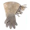 Image 6 : Crow Native American Beaded Gauntlet Gloves