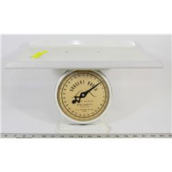 VINTAGE BABY SCALE