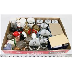 LOT OF VINTAGE SALT AND PEPPER SHAKERS AND
