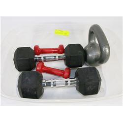 LOT OF 5 WEIGHTS INCLUDING 2-15LB, 1-15 LB, 2-2LB