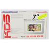 Image 1 : 7" WIDE SCREEN DIGITAL PHOTO FRAME