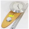 Image 1 : QUARTZ WALL CLOCK