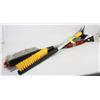 Image 1 : LOT OF 3 SNOW BRUSHES