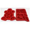 Image 1 : PAIR OF LARGE SILICONE BAKING PANS