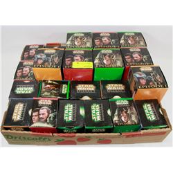 FLAT OF STAR WARS COLLECTIBLES