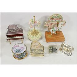 FLAT OF 6 MUSIC BOXES