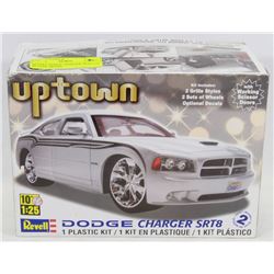 REVELL DODGE CHARGER SRT8 1:25 PLASTIC MODEL