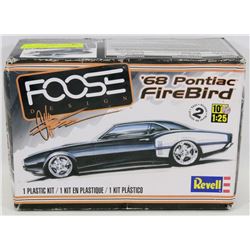 REVELL 68 PONTIAC FIREBIRD 1:25 PLASTIC MODEL