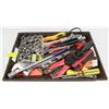 Image 1 : FLAT OF SOCKETS AND TOOLS.