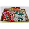 Image 1 : VINTAGE CHRISTMAS LIGHTS AND DECORATIONS.