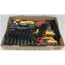 CATERPILLAR TRAIN SET W/ TRACK