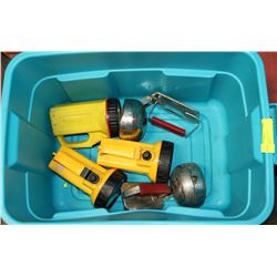 ESTATE BOX OF ASSORTED FLASHLIGHTS