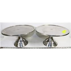 PAIR OF METAL CAKE TRAYS