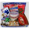 Image 1 : FLAT OF CHRISTMAS DECORATIONS AND COOKIE CUTTERS