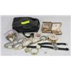 Image 1 : LOT OF MENS AND LADIES VINTAGE WATCHES