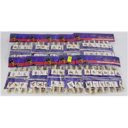 BUNDLE OF CHRISTMAS MINI CLOTHESPIN CARD HOLDERS