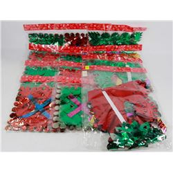 BUNDLE OF CHRISTMAS DECORATIONS
