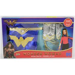 WONDER WOMAN DELUXE CAPE SET