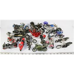 20 METAL AND PLASTIC MINI MOTORCYCLES