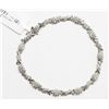 Image 3 : 9) 10KT WHITE GOLD DIAMOND CLUSTERS BRACELET