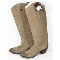 NEW GENUINE 1976 GENUINE LEATHER BOOTS SIZE 7