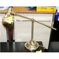 ADJUSTABLE SILVER LAMP