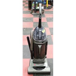 HOOVER WINDTUNNEL BAG VACUUM, UPRIGHT