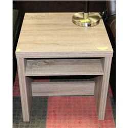 BROWN WOOD GRAIN SIDE TABLE