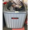Image 1 : AMANA HEATING AND AIR CONDITIONING UNIT