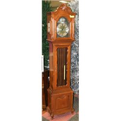VINTAGE GRANDMOTHER CLOCK
