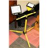 Image 1 : DUAL HALOGEN TRIPOD CONSTRUCTION LIGHT
