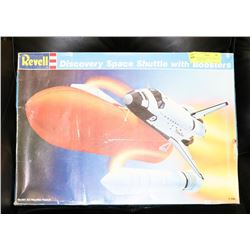 REVEL DISCOVERY SPACE SHUTTLE WITH BOOSTERS
