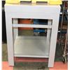 Image 1 : STEEL TABLE-GREY,