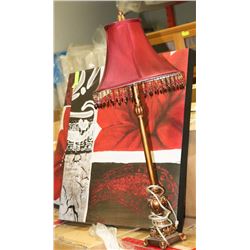 SHOWHOME DÉCOR - 2 PICTURES AND BEADED LAMP