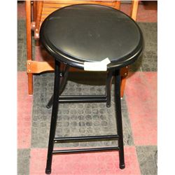 COLLAPSIBLE BLACK STOOL