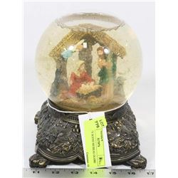 NATIVITY SCENE MUSICAL GLOBE