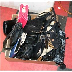 LOT OF ASSORTED PURSES AND WALLET