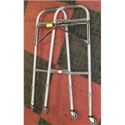 ROLLING WALKER