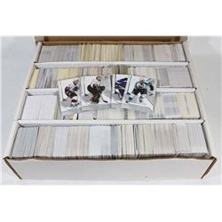 BOX OF OVER 3000 HOCKEY CARDS