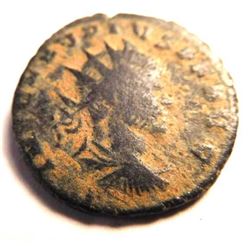 Bronze coin of Claudius II (253-268 A.D.)