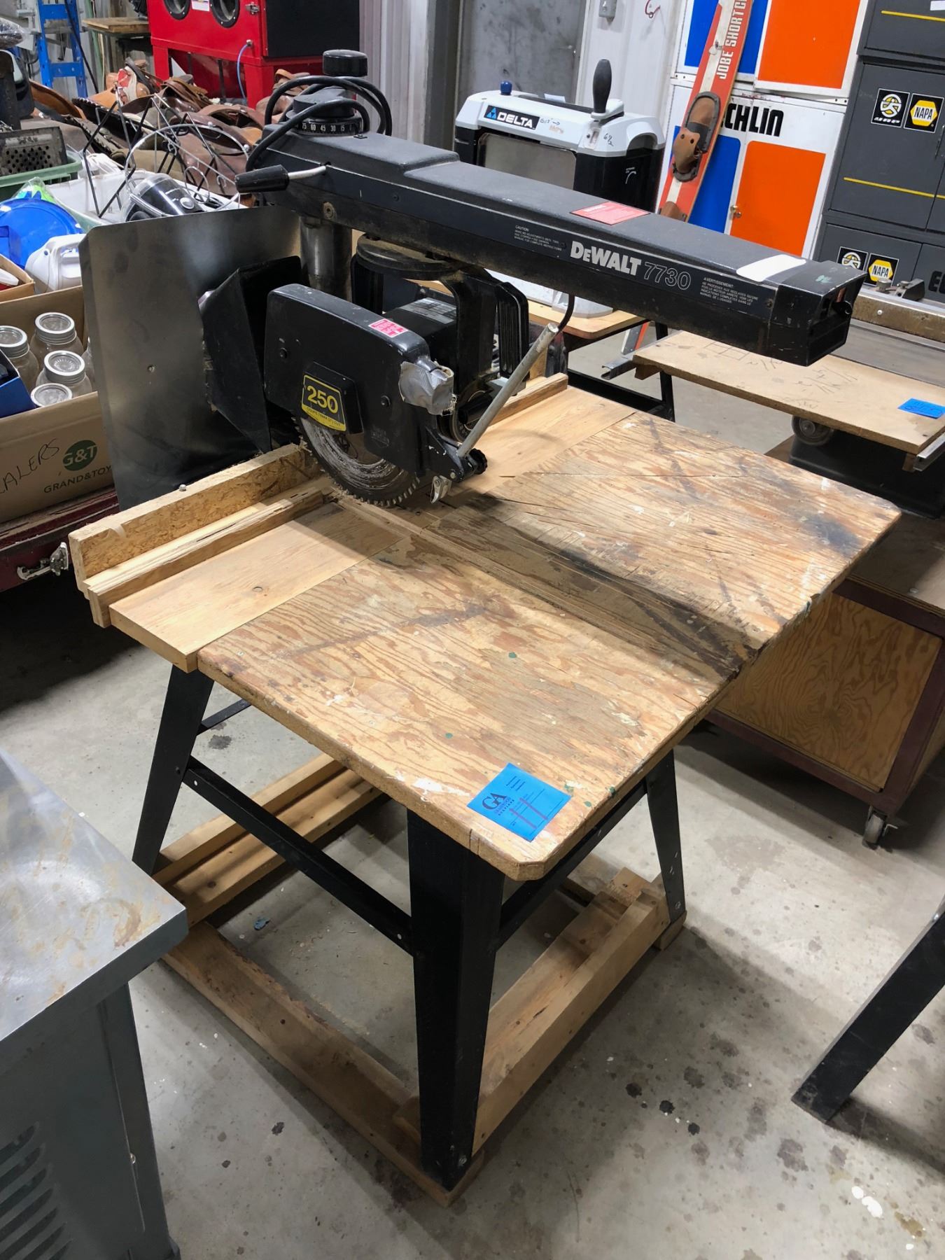 DeWalt 7730 Radial Arm Saw. Coupe 76MM (3”) CUT.